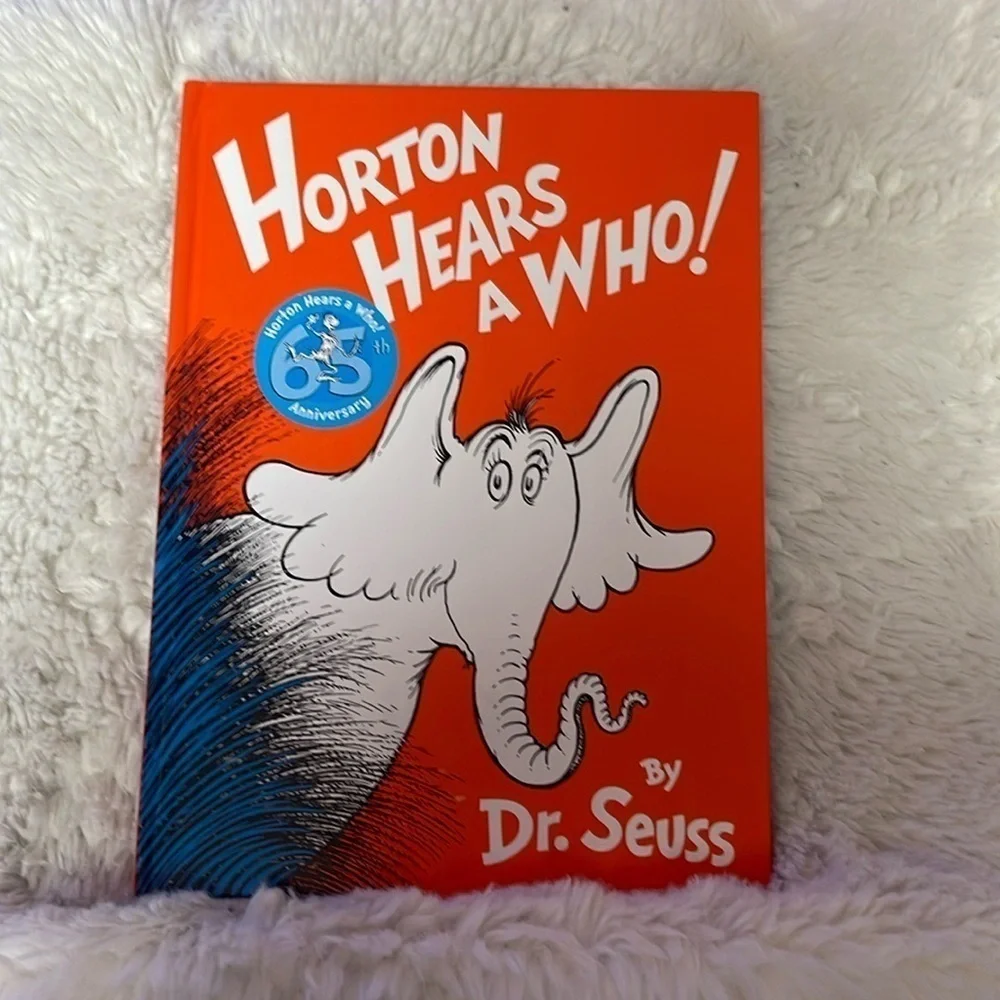 Dr Seuss ( Horton heard a who!) a classic Dr Seuss book for all ages NWT